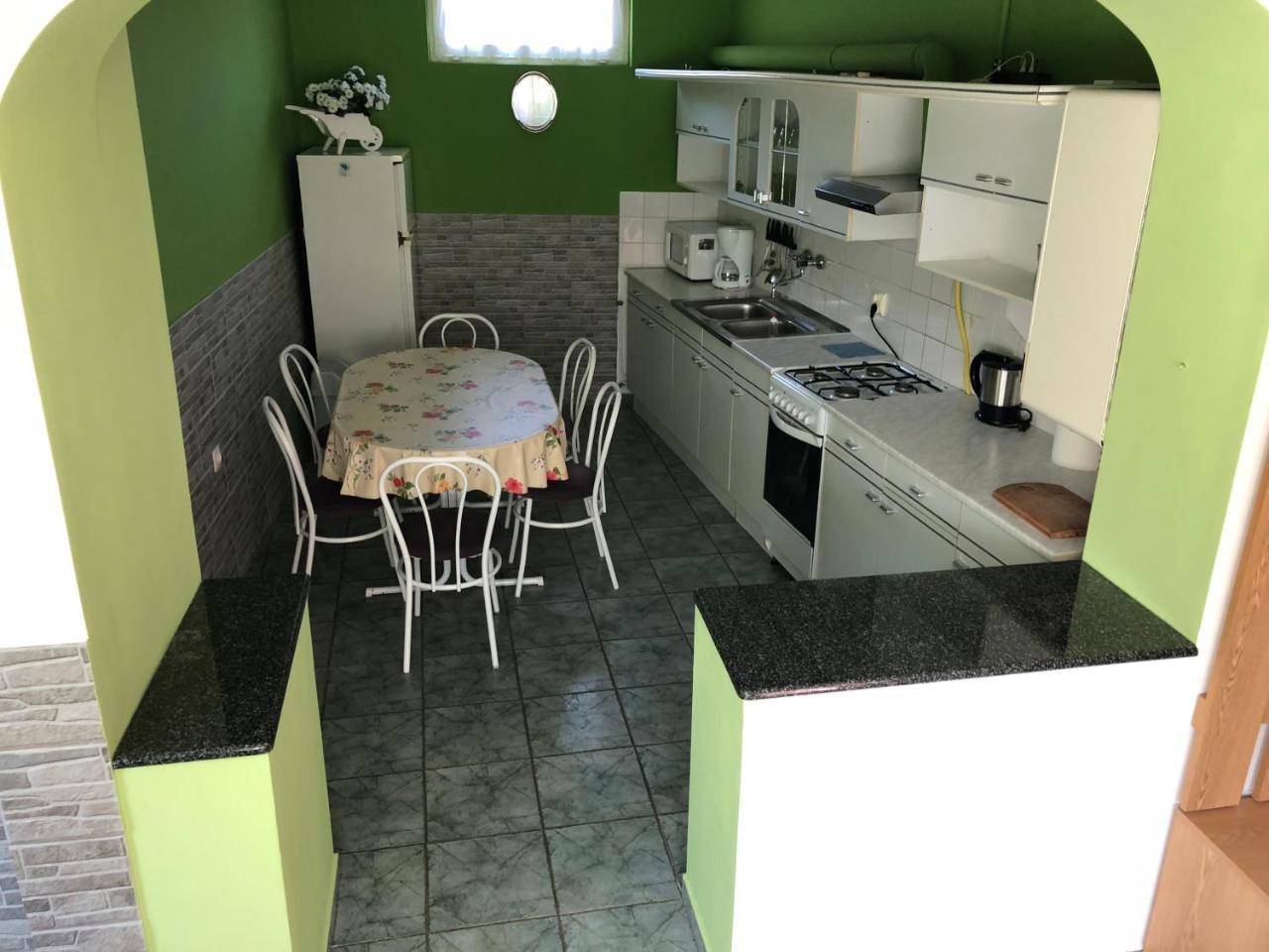 Viktor Apartmanház Zamárdi Exteriér fotografie